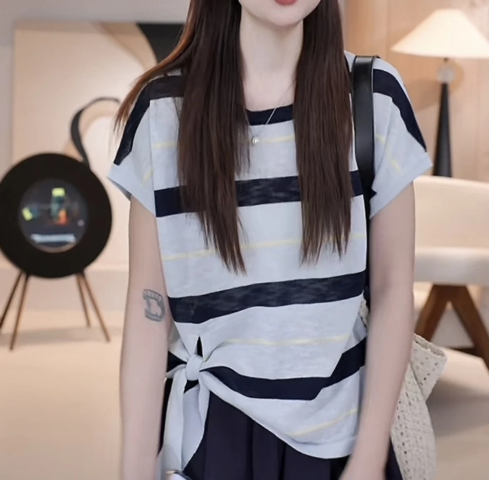 休闲小众宽松慵懒风后背纽扣绑带撞色条纹针织衫