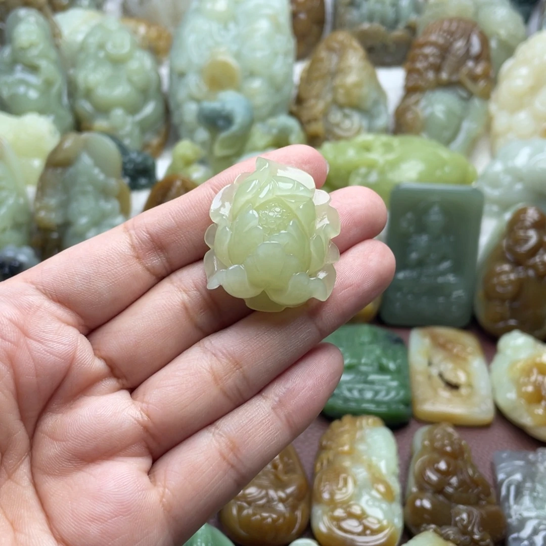颈饰未镶嵌和田玉