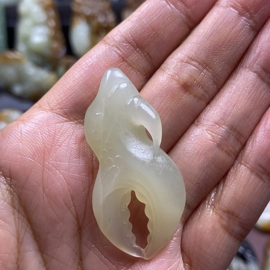 吊坠(不含链)未镶嵌和田玉（糖玉）