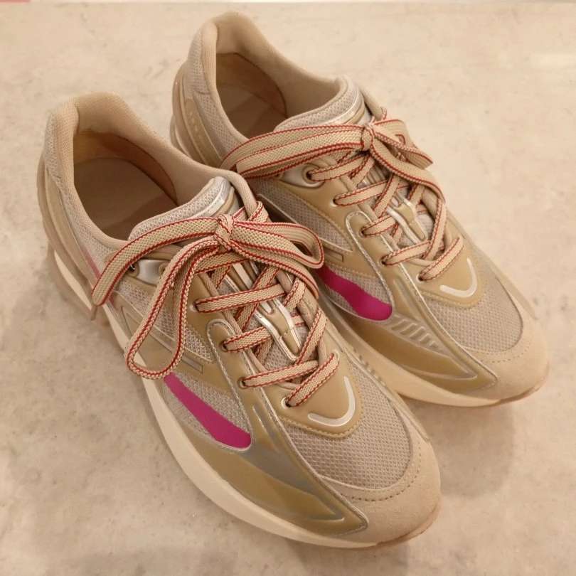 卓凡尼GV名品服饰配饰