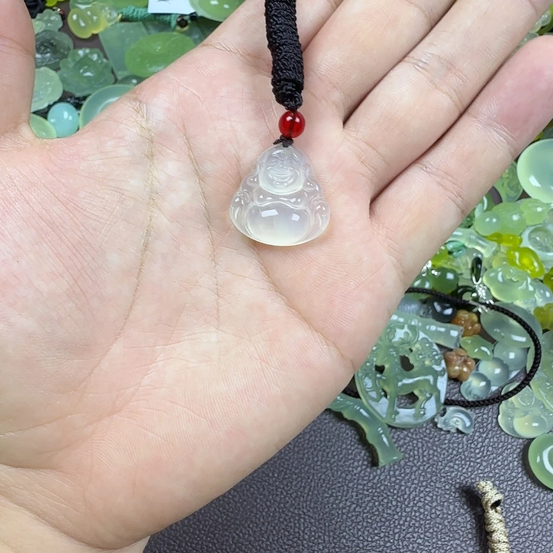 未镶嵌蛇纹石玉颈饰