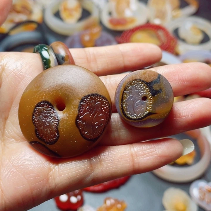 ****晶玛瑙/玉髓未镶嵌颈饰
