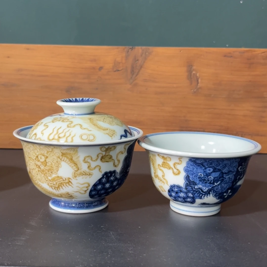 青花釉里金二代狮子两件套 可拆分