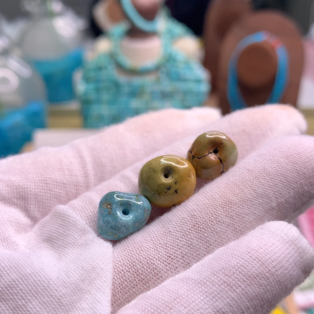 绿松石未镶嵌饰品