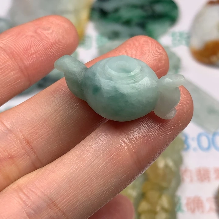定制翡翠未镶嵌翡翠