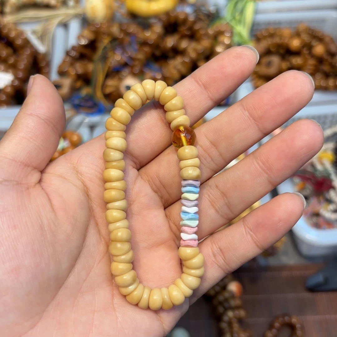 白玉菩提吊坠龙脊蒜瓣