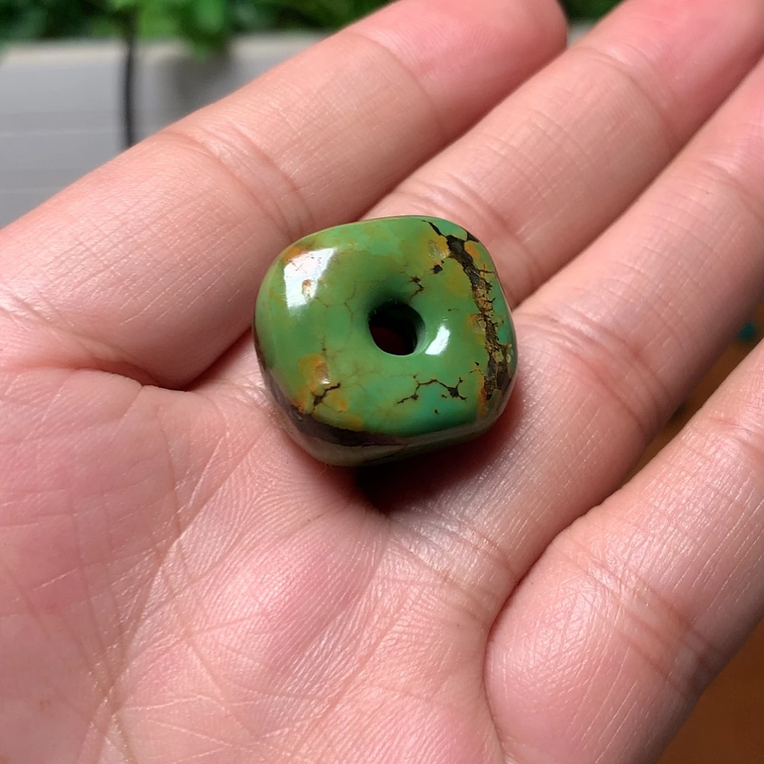 绍***司绿松石未镶嵌珠宝奇石