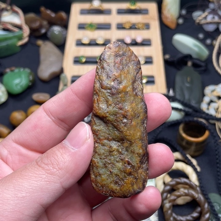 岫岩河磨玉（透闪石质玉）吊坠未镶嵌六****年