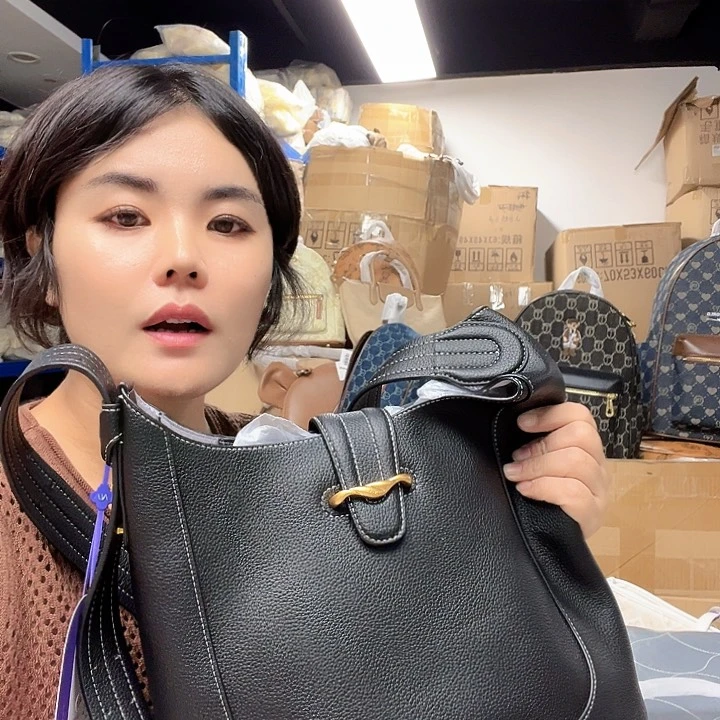 PVC包包包包包包吧