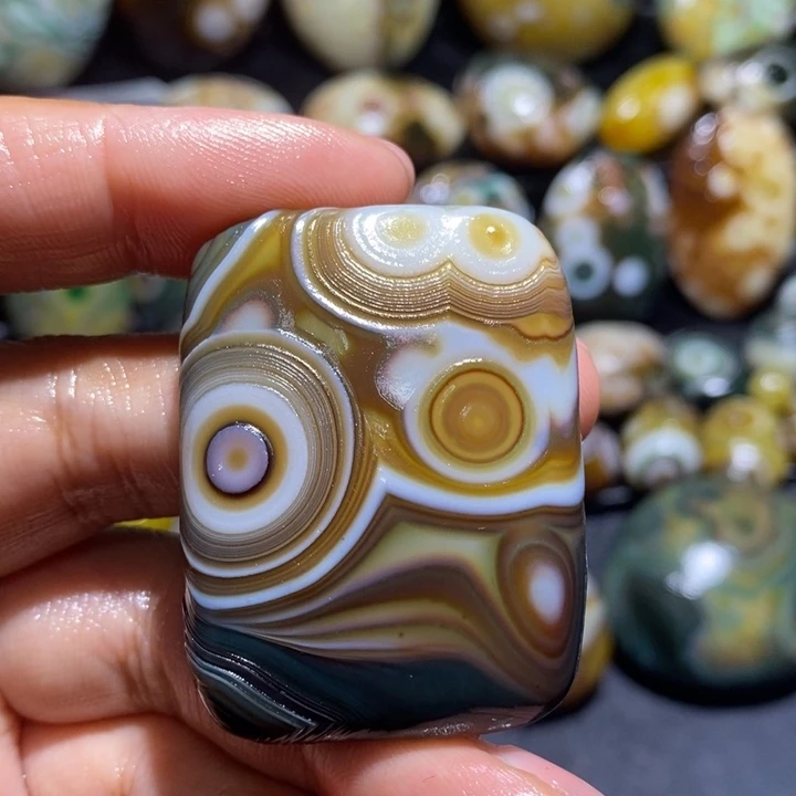 玛瑙/玉髓未镶嵌珠宝半成品98