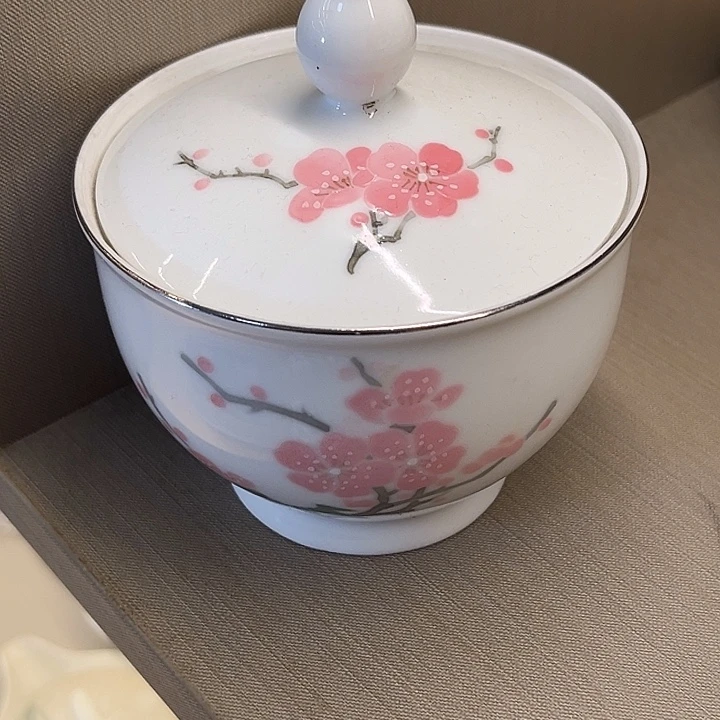 瓷群力90手绘梅花罐子 微瑕