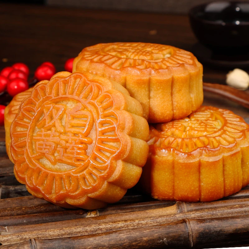 老式双黄莲蓉月饼广式蛋黄莲蓉月饼传统中秋糕点经典零食送礼佳品