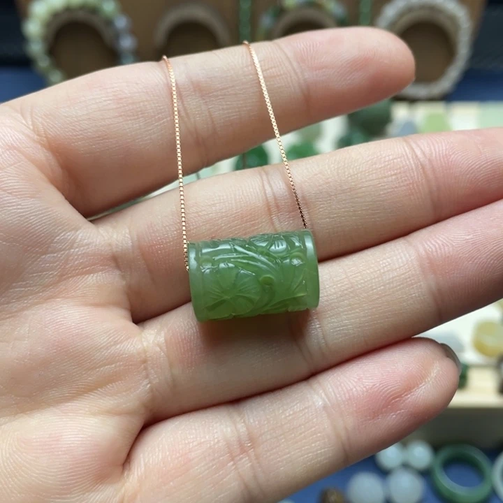 颈饰未镶嵌和田玉