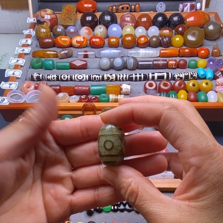 玛瑙/玉髓未镶嵌巴西玛瑙饰品桶珠