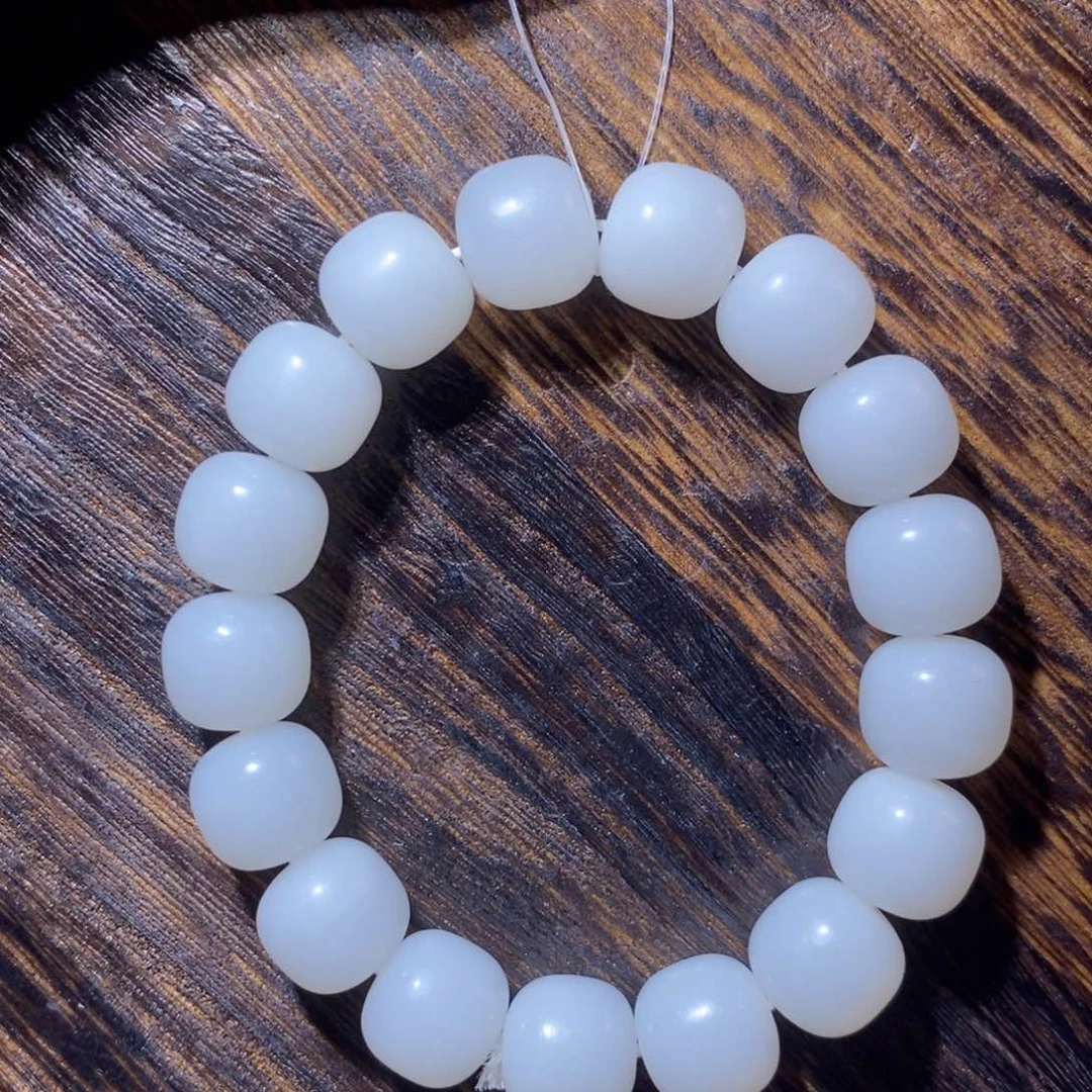 和田玉手串未镶嵌13m老型