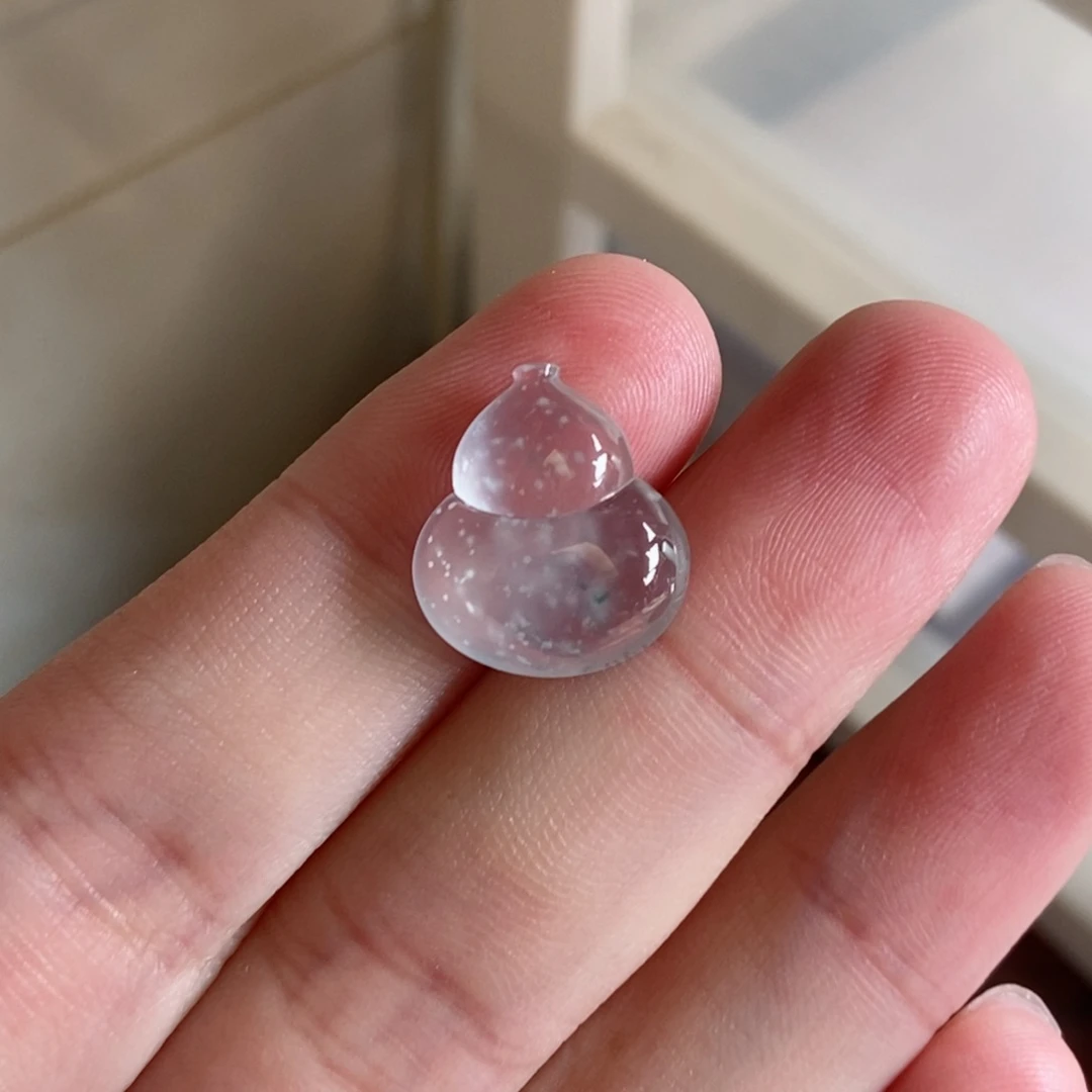 翡翠颈饰未镶嵌葫芦