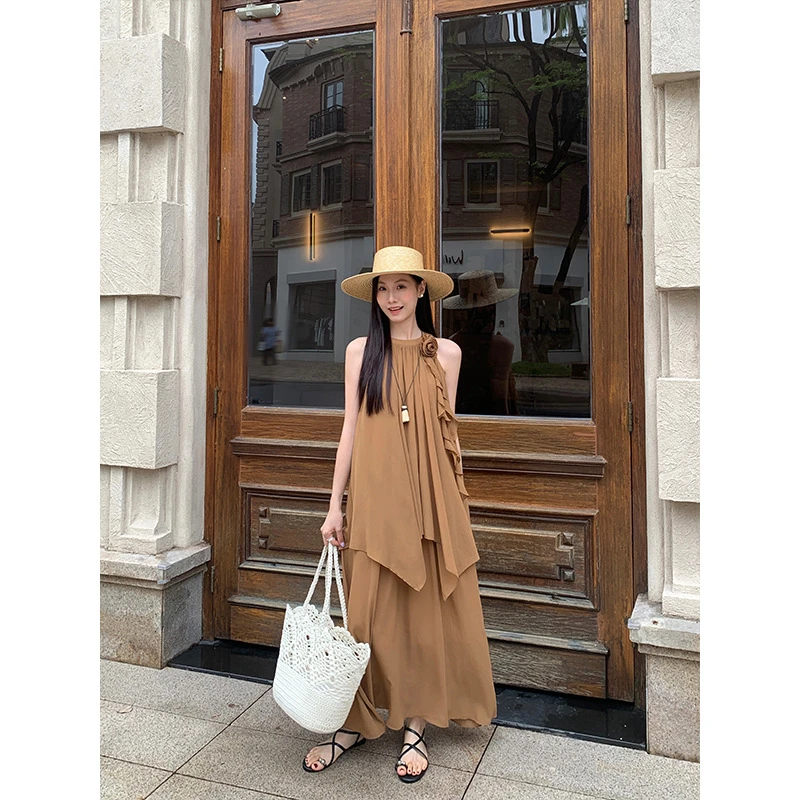 林姿2025夏季度假风气质定制立体花朵荷叶边挂脖连衣裙女A1166