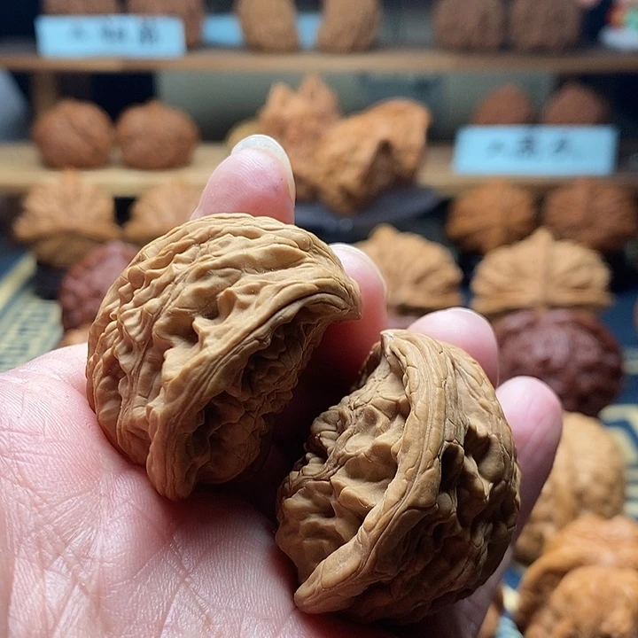 高***寒吊坠文玩核桃虎头蛇