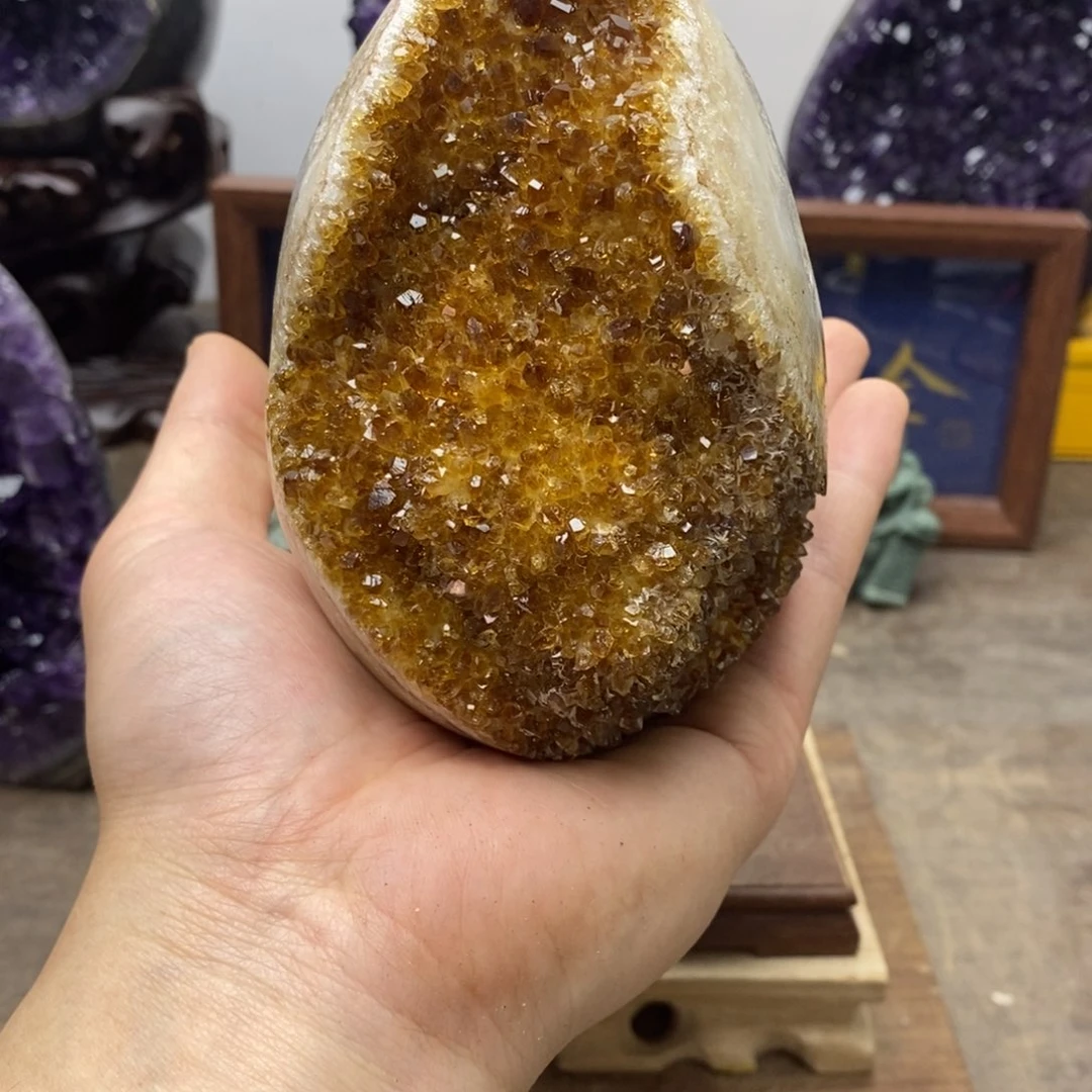 未镶嵌水晶大型摆件（非配饰）?*?