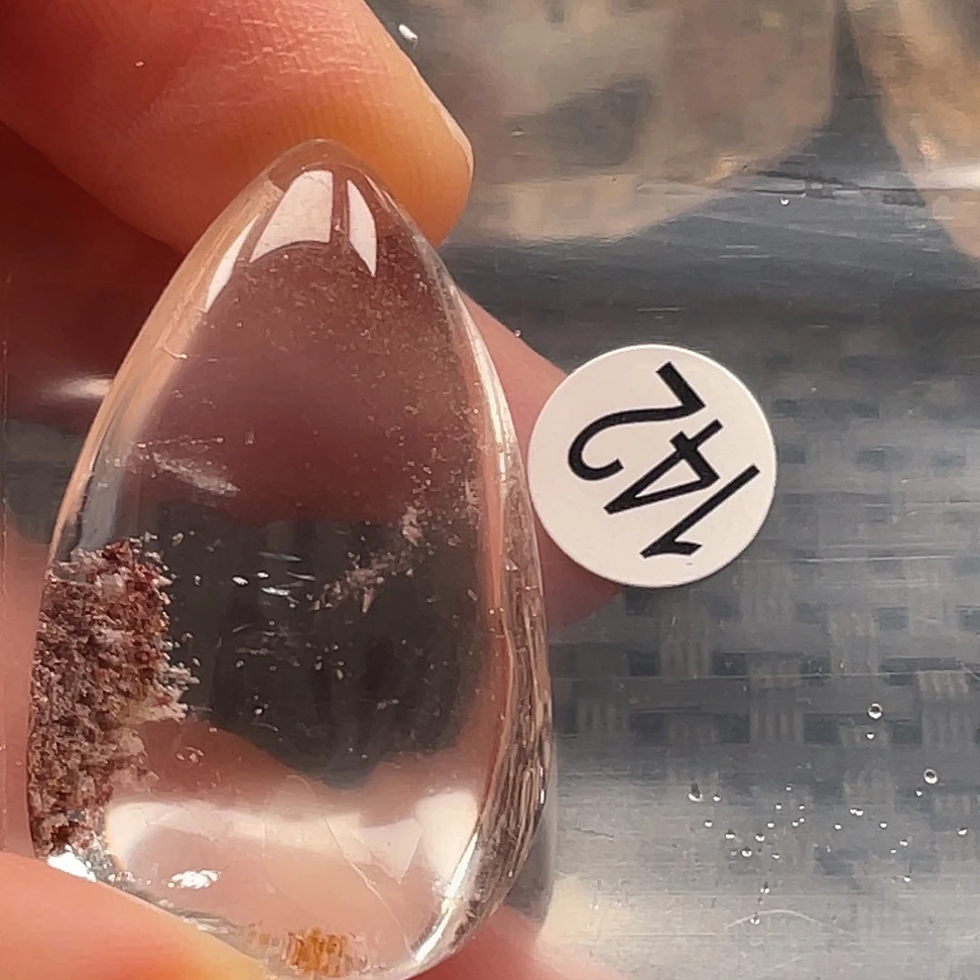 人***。未镶嵌水晶颈饰天然
