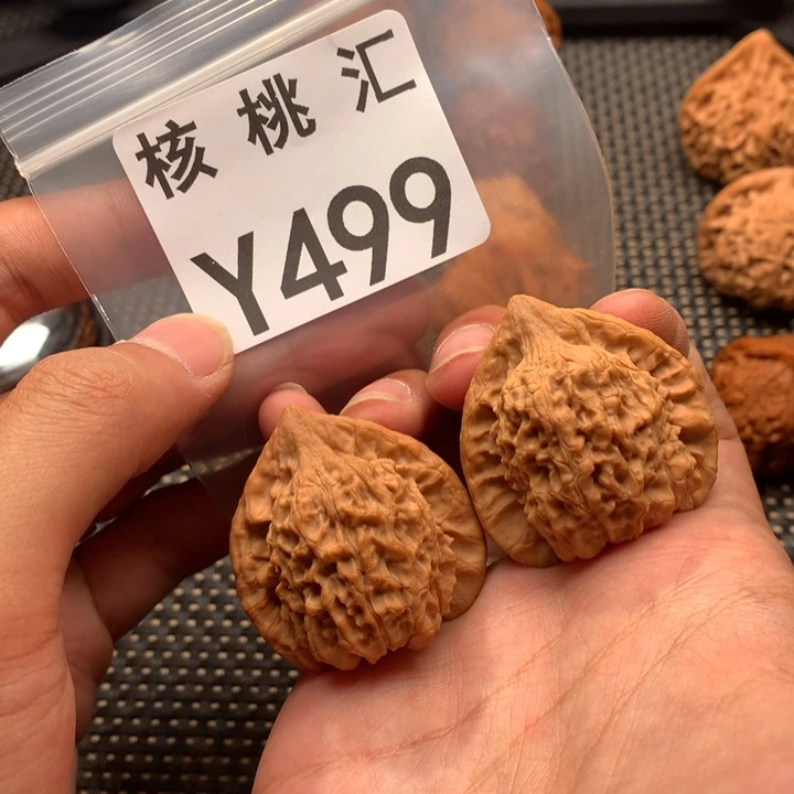 文玩核桃吊坠朱雀