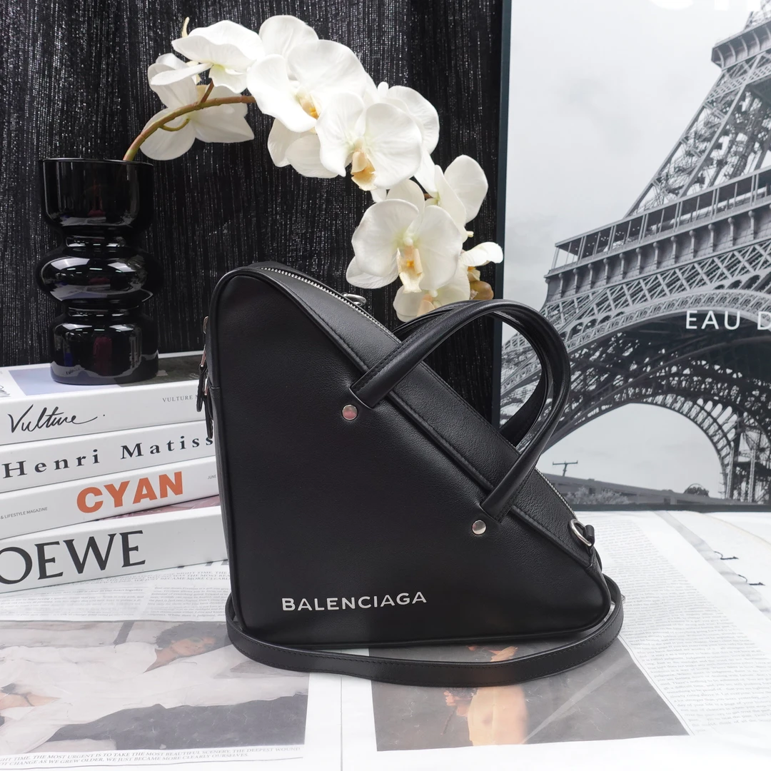 95新 Balenciaga/巴黎世家 单肩包/T10290494