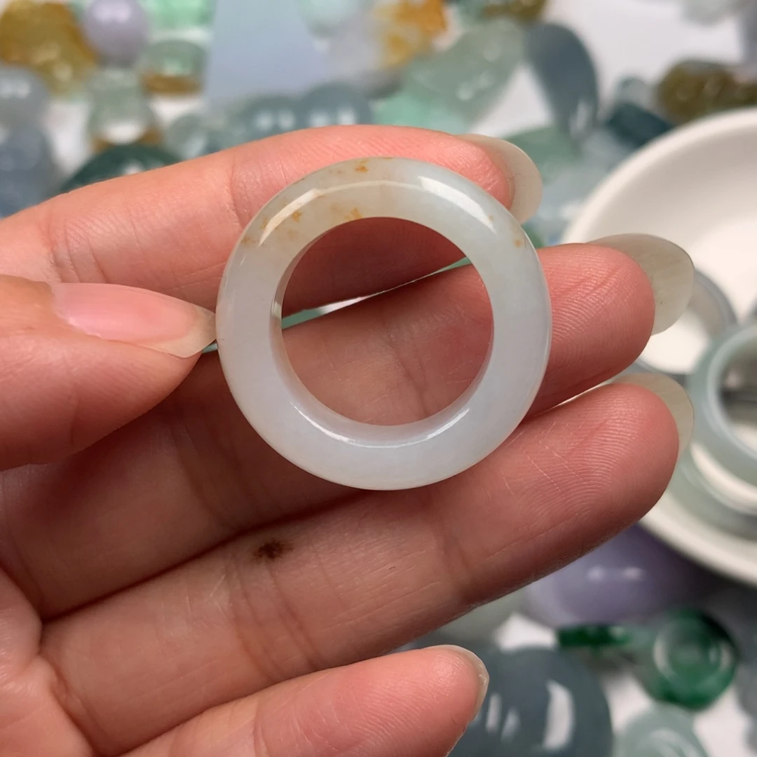 萍***缘翡翠未镶嵌颈饰翡翠