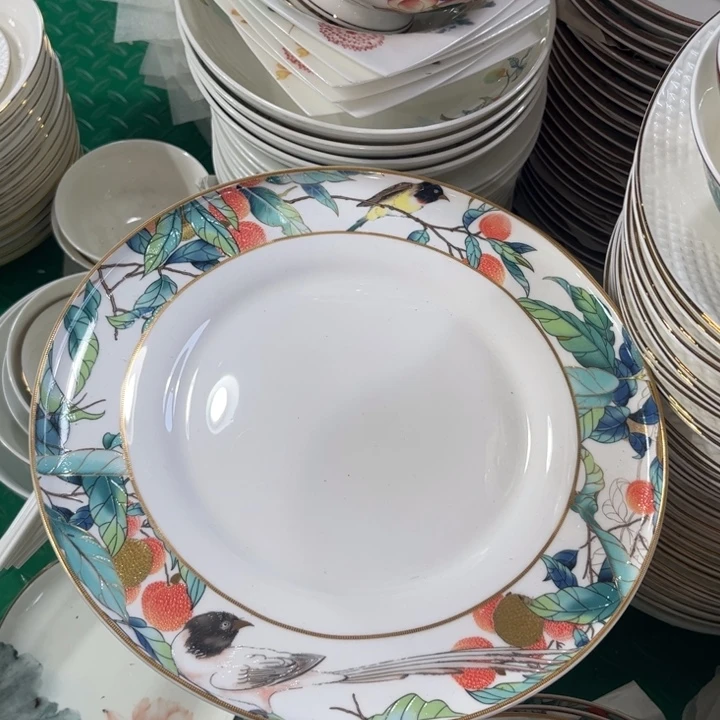 骨瓷荔枝十寸大盘一个