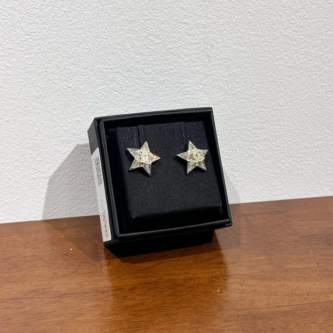 99新 Chanel/香奈儿 23S水晶星形镶嵌双C水钻logo耳钉
