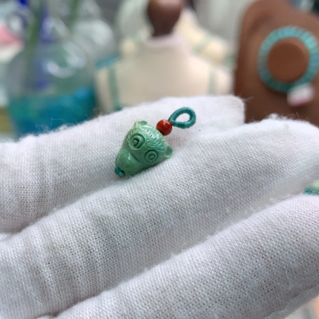 绿松石未镶嵌饰品