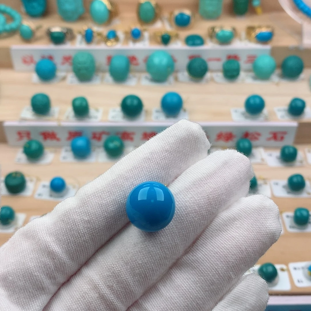 绿松石未镶嵌珠宝奇石14