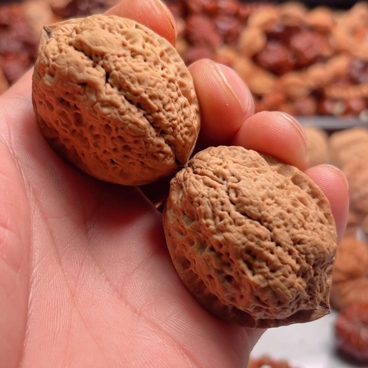 文玩核桃把件野生38肚云铁羊头