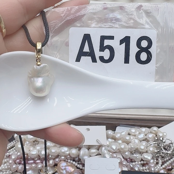 未镶嵌淡水珍珠颈饰