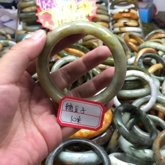 未镶嵌蛇纹石玉手镯糖*子