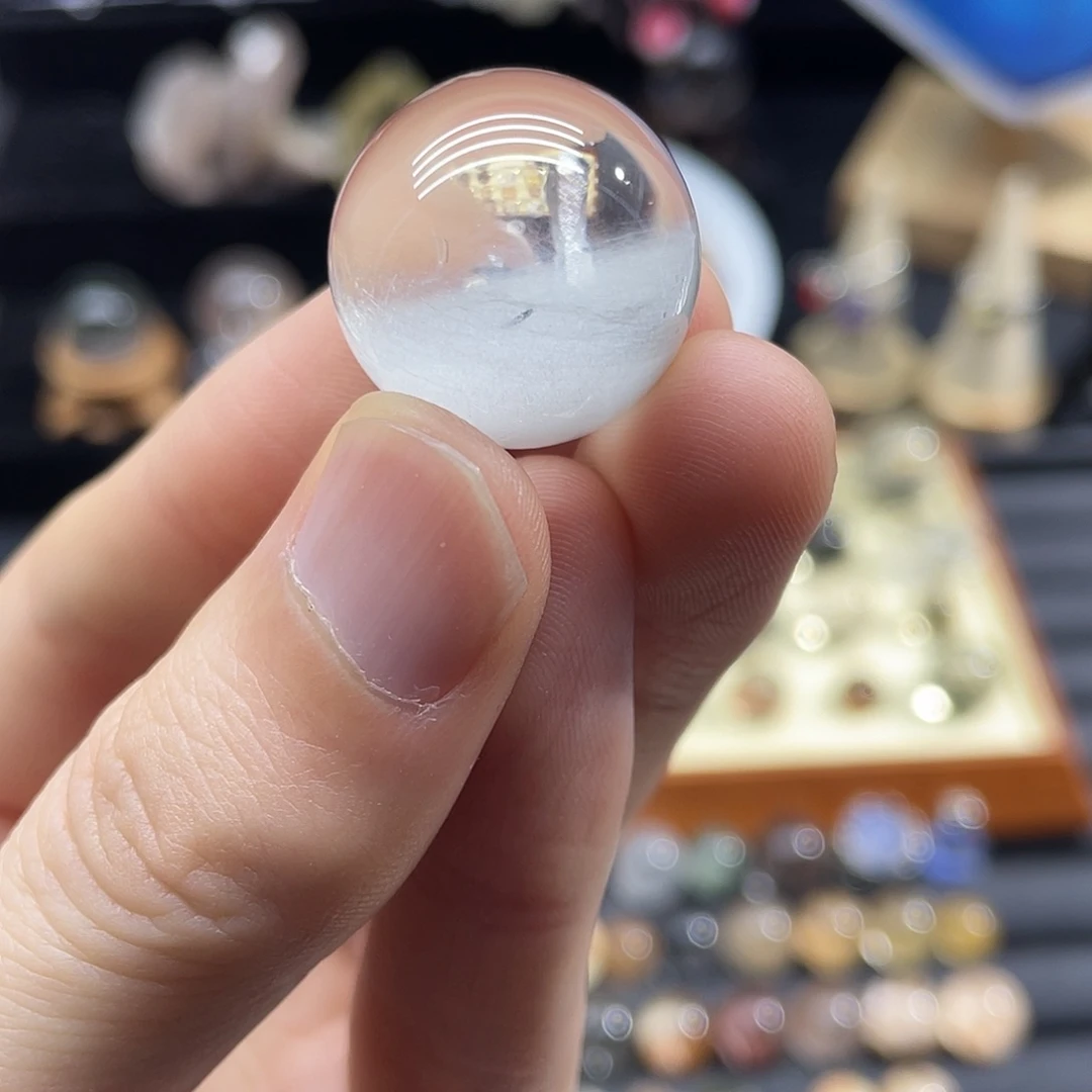 颈饰未镶嵌水晶蓝色兔毛晶中晶