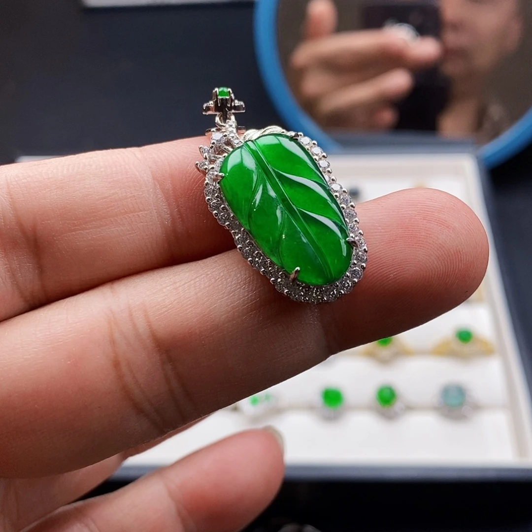 颈饰银S925镶嵌翡翠w w