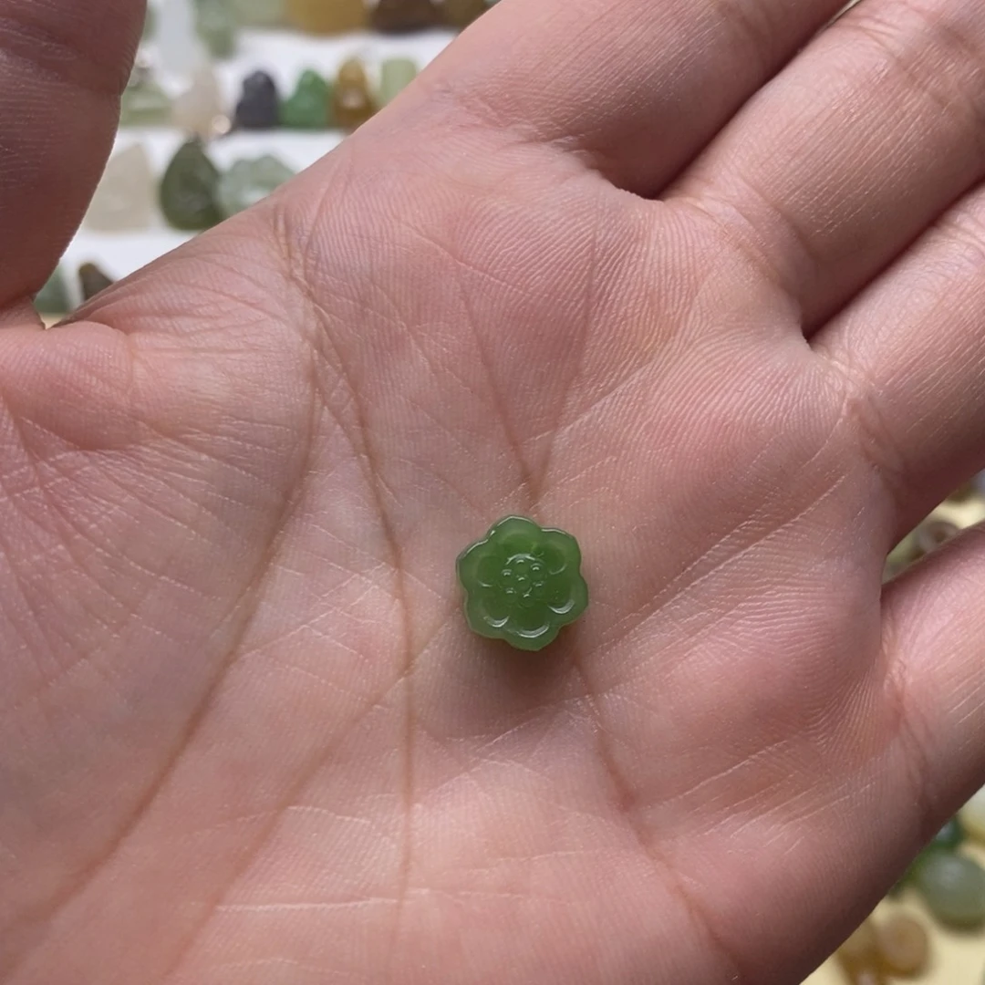 速***粥和田玉未镶嵌颈饰