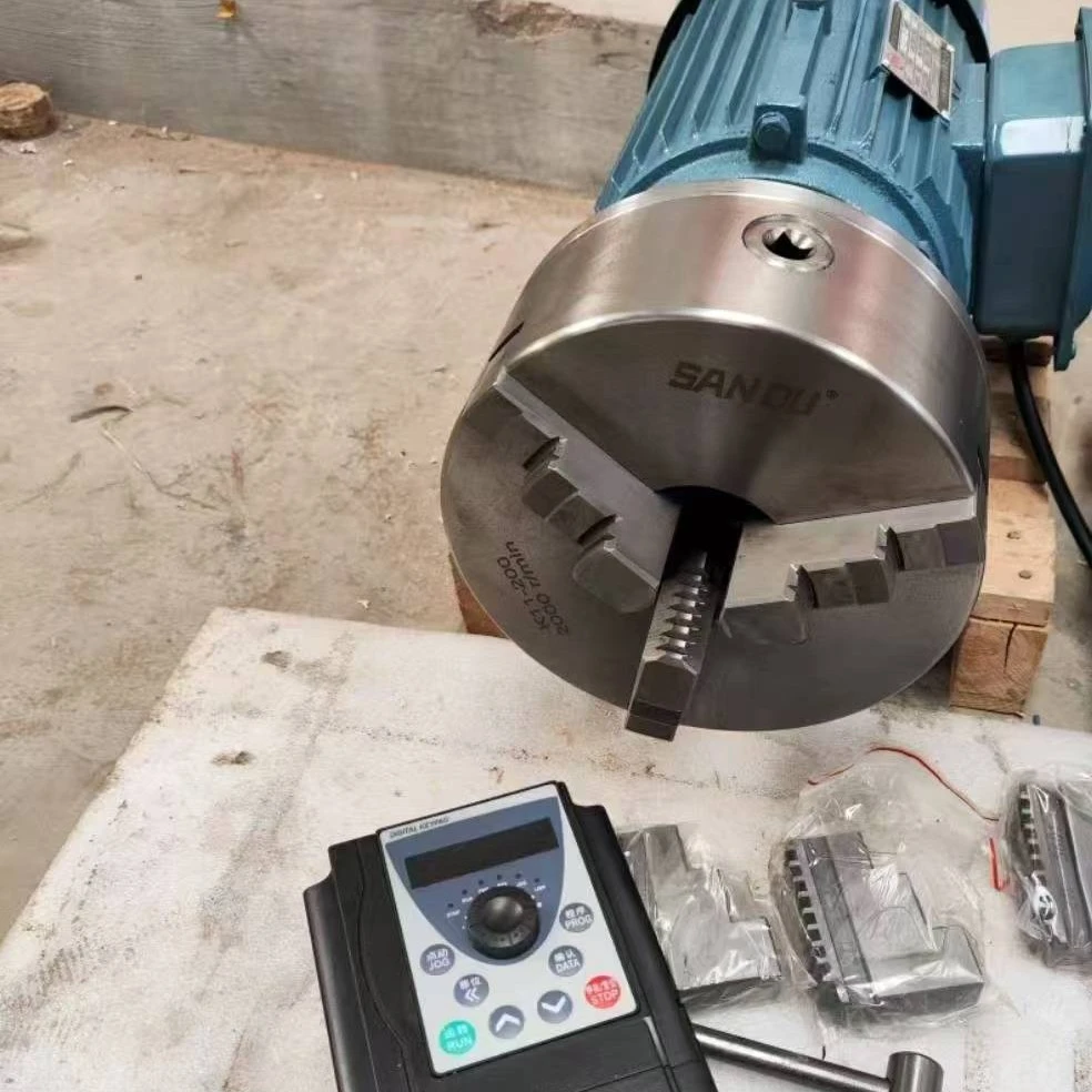 调速卡盘是200毫米，电机3000瓦带变频器。颜色随机介意者勿拍