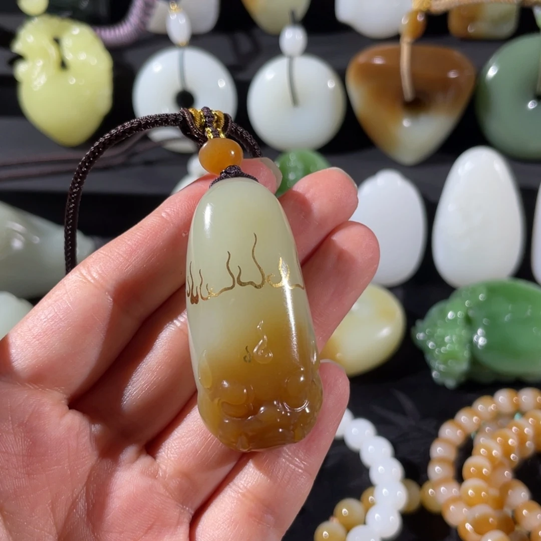 和田玉未镶嵌颈饰