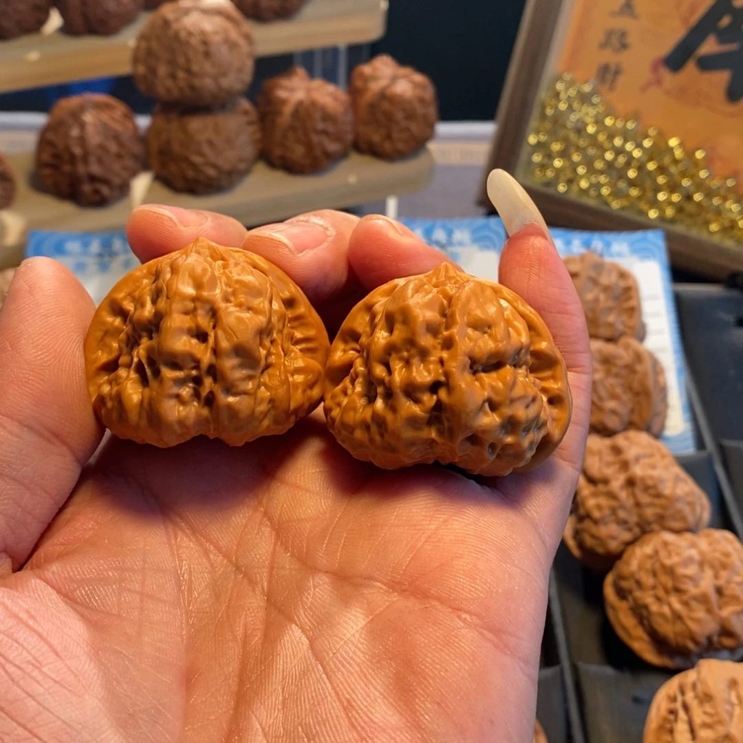 包***爹文玩核桃把件全品无修40尺蛤蟆头