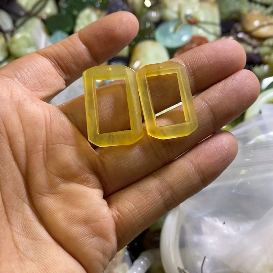 岫玉未镶嵌手镯耳环