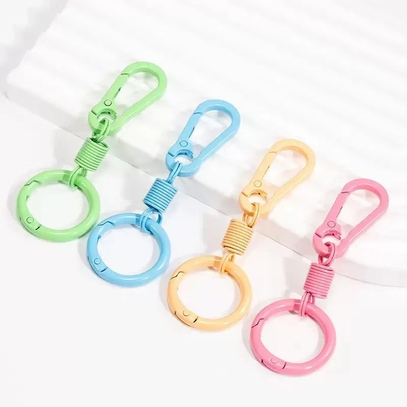 到手2个!马可龙多彩弹簧钥匙扣登山扣书包个性时尚钥匙扣