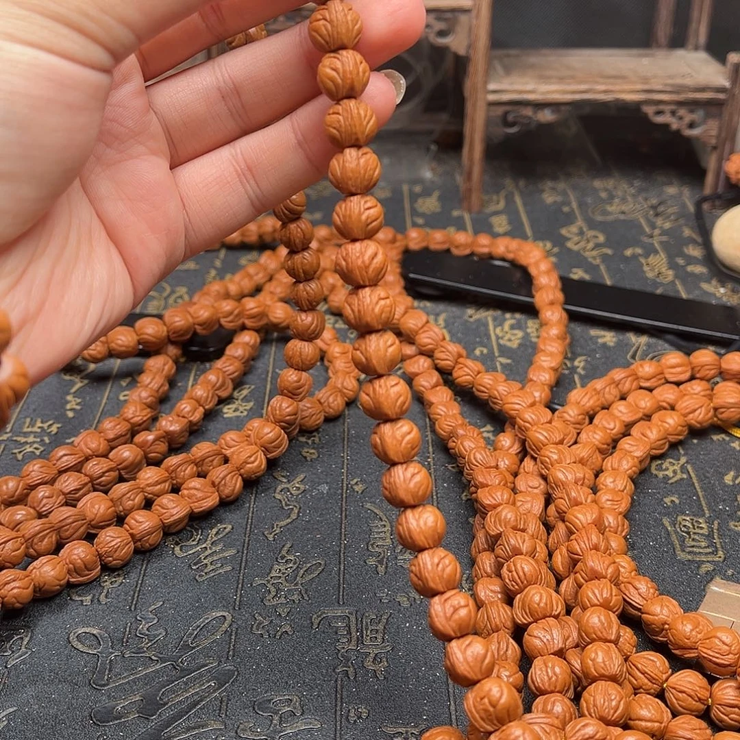 吊坠桃核玉龙薄挂