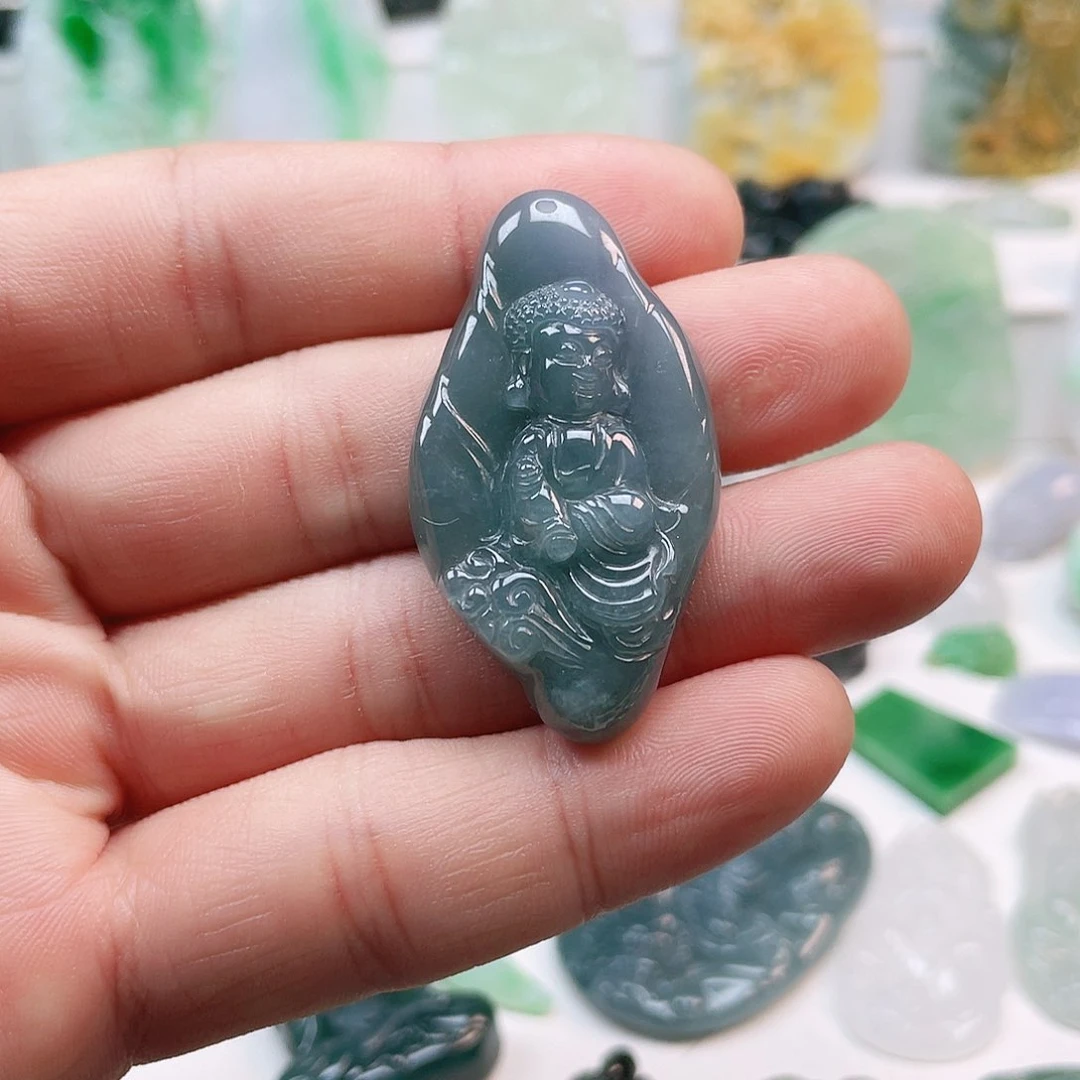 翡翠颈饰未镶嵌宝宝佛
