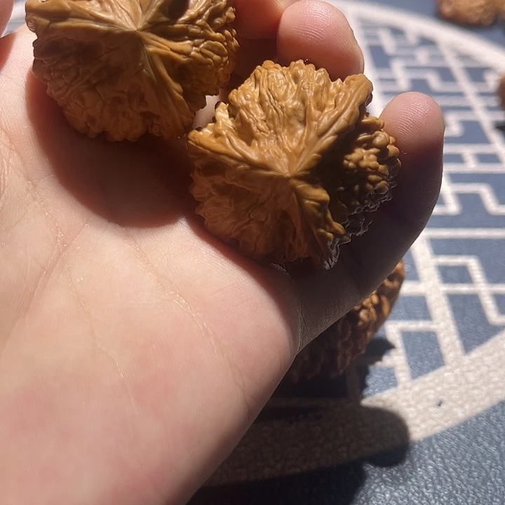 文玩核桃吊坠?御龙正奔