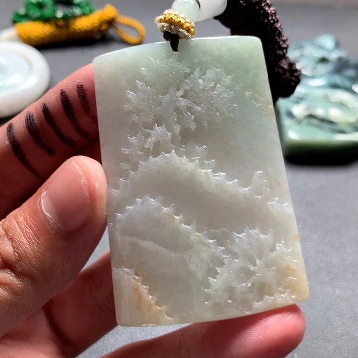 翡翠未镶嵌颈饰保真天然a货翡翠