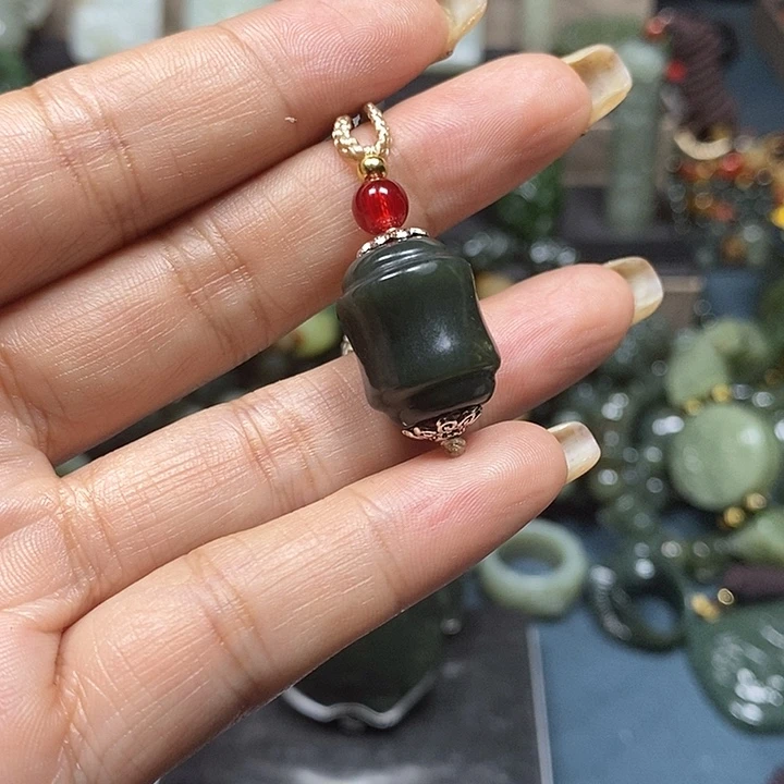 和田玉挂件未镶嵌