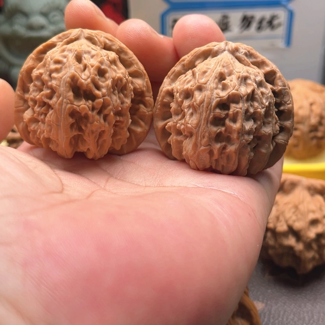 文玩核桃吊坠41三角白微色差