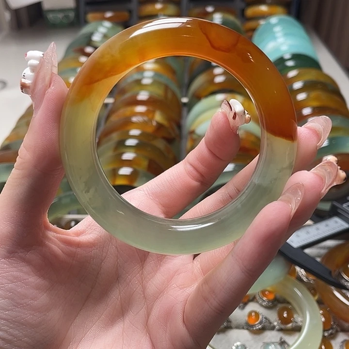 F***d未镶嵌蛇纹石玉手镯