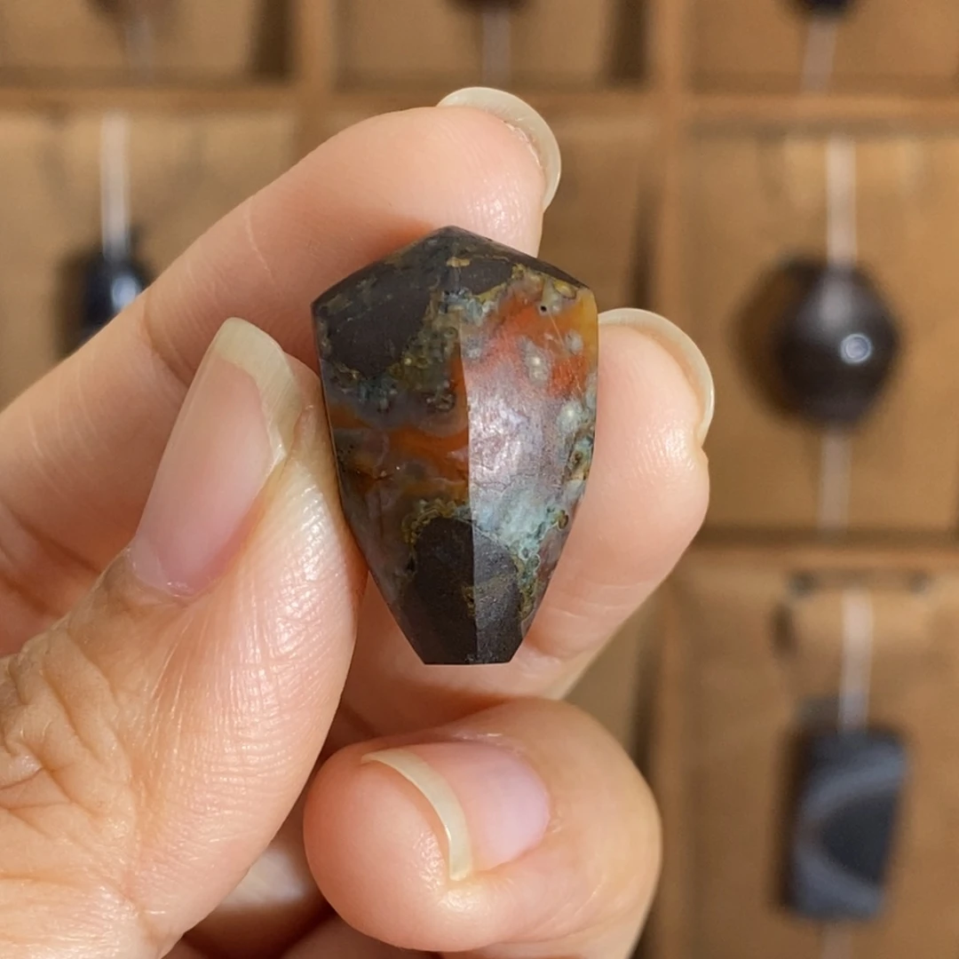 印***哥玛瑙/玉髓未镶嵌颈饰